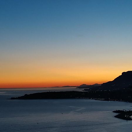 Total Sea View Grimaldi Apartment Ventimiglia Bagian luar foto
