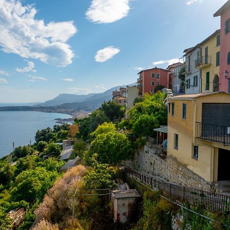 Total Sea View Grimaldi Apartment Ventimiglia Bagian luar foto
