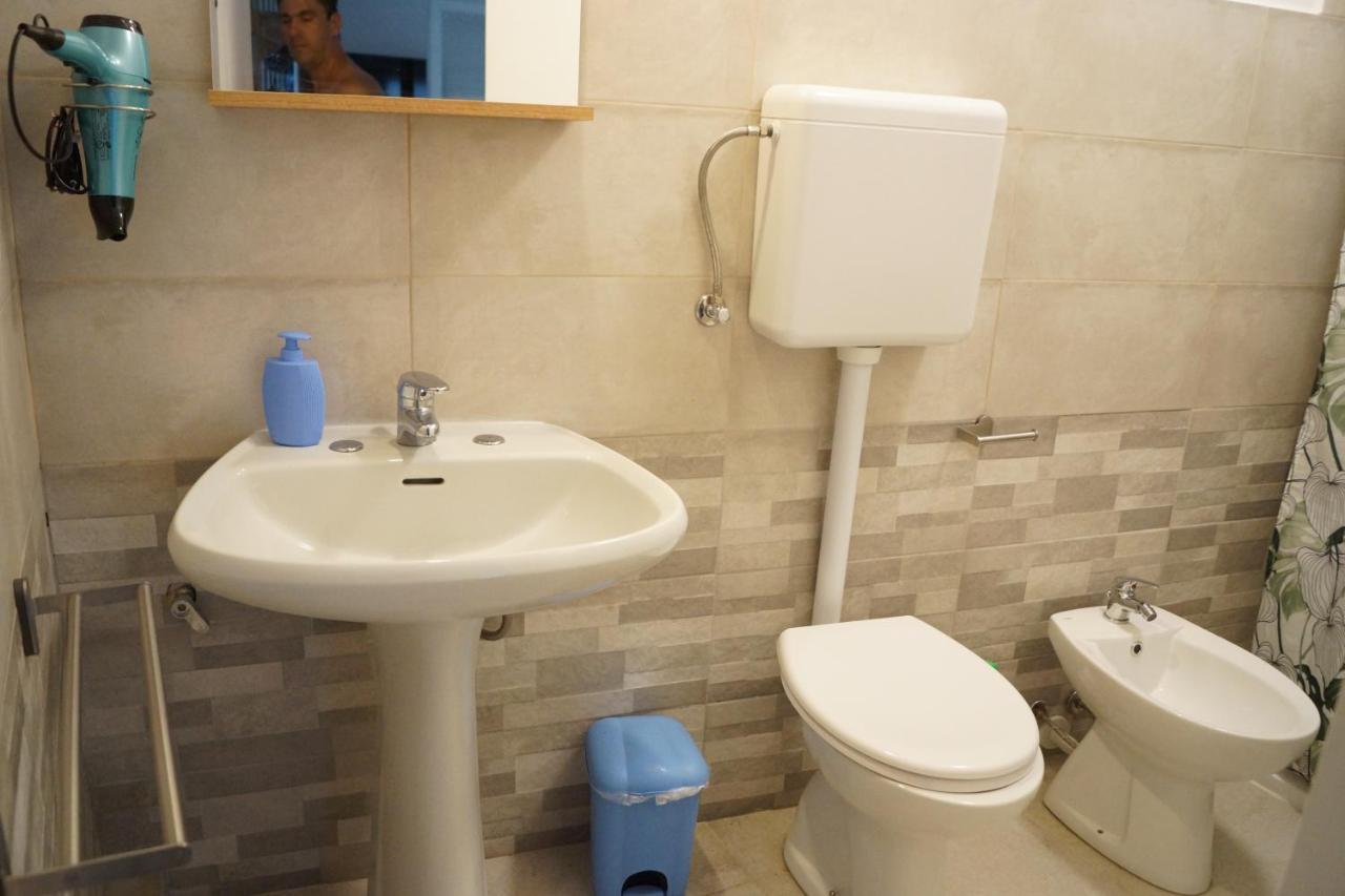 Total Sea View Grimaldi Apartment Ventimiglia Bagian luar foto